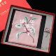 Su embroidery silk scarf Suzhou embroidery brooch set gift box handmade Suzhou specialty mulberry silk ຂອງຂວັນວັນແມ່