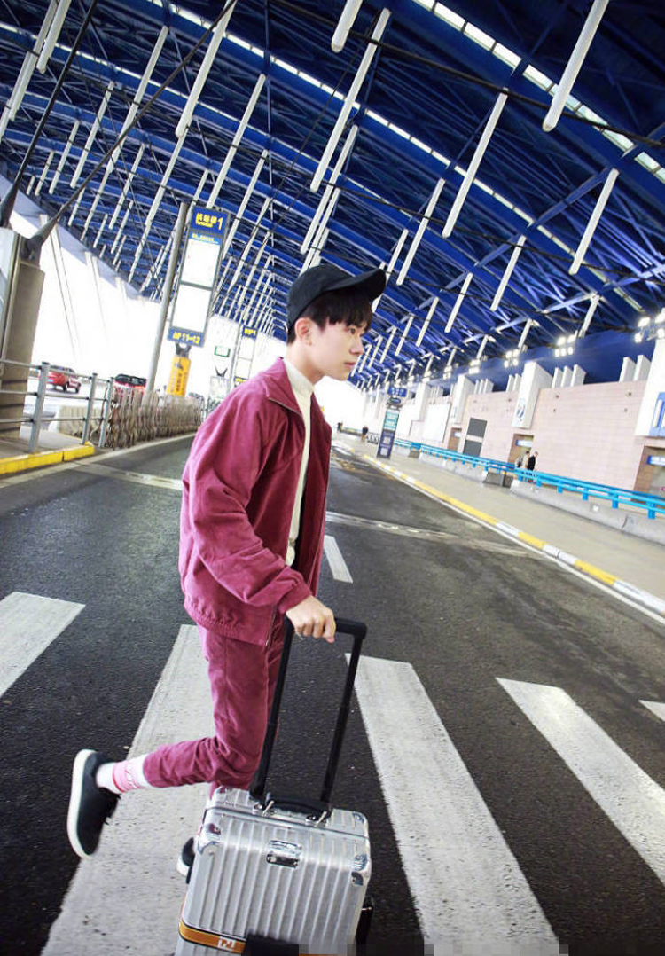 Chung Sup hành lý nhôm đầy đủ hợp kim magiê xe đẩy trường hợp dễ dàng kết hôn cùng một đoạn vali màu đỏ in thẻ thủy triều vali kéo cao cấp