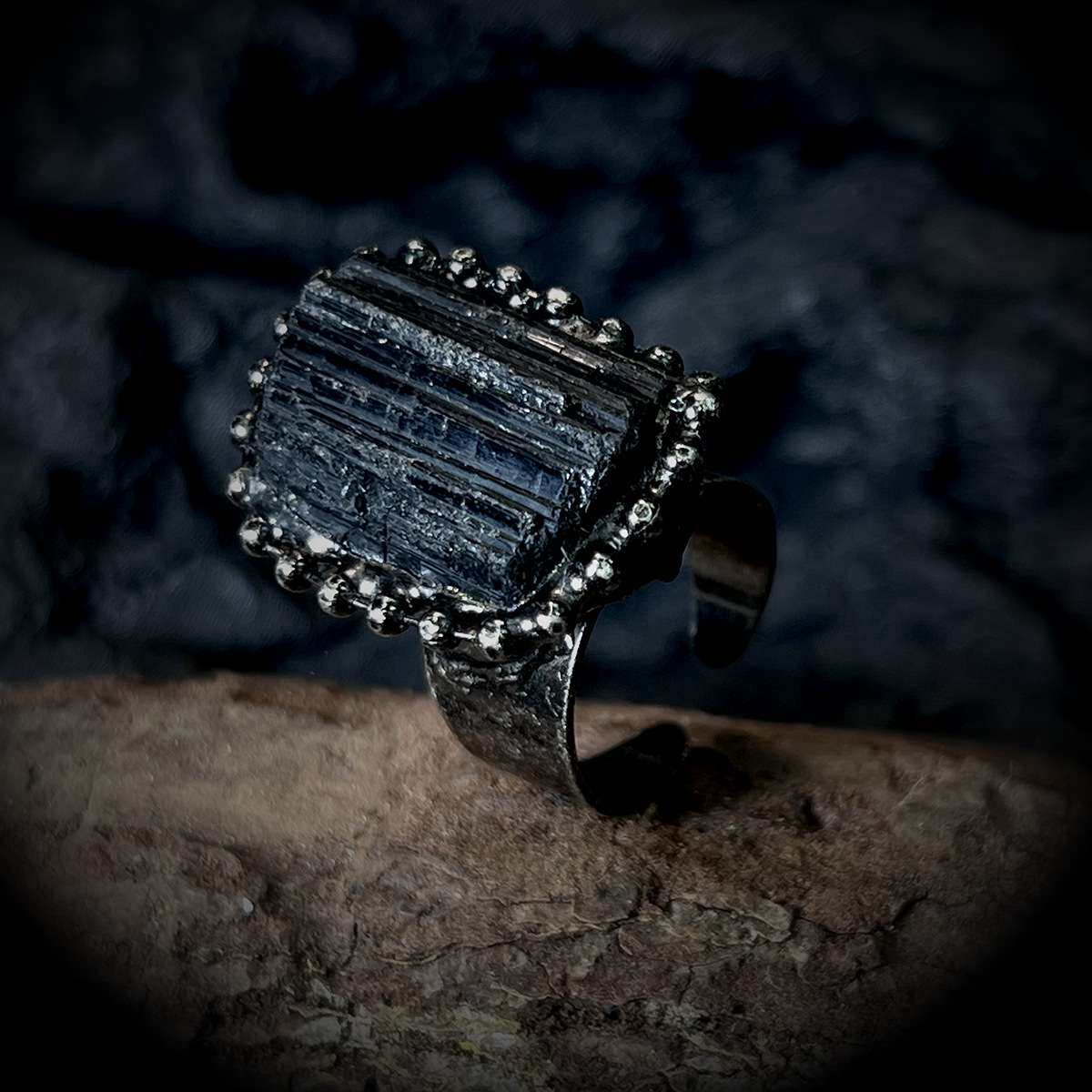 Retro style natural black tourmaline amorphous opening electroplated ancient silver adjustable exaggerated personality European and American ring