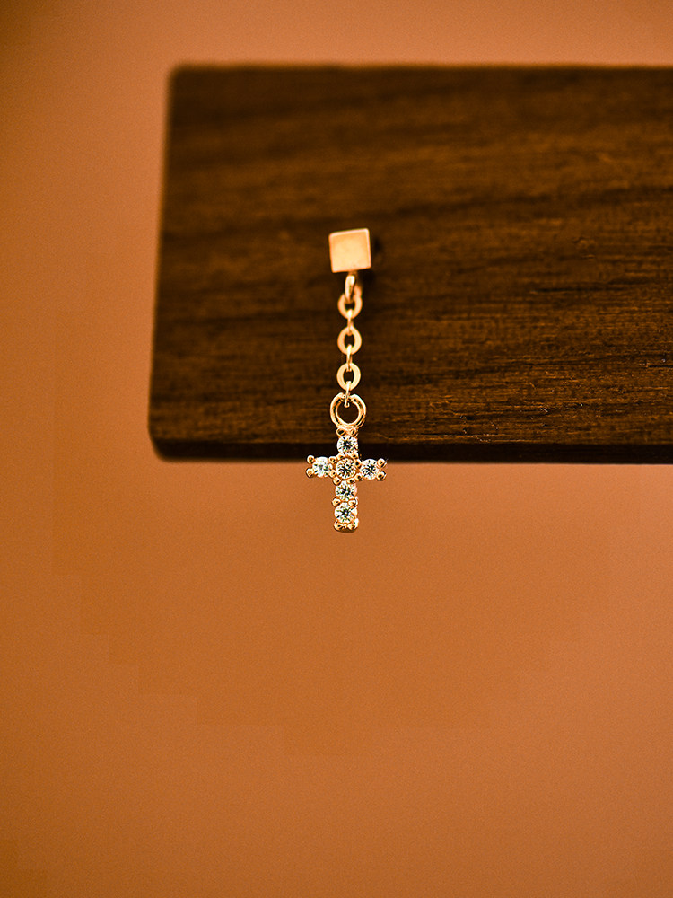 Korean fashion 10K gold earrings for women square cross thread screw earrings K gold ear piercing single