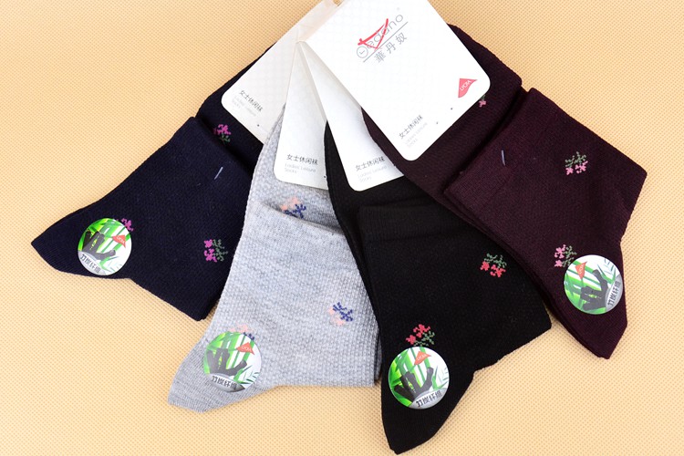 Hua Dannuo mô hình mùa xuân và mùa hè cotton mỏng sợi than khử mùi kháng khuẩn cotton mỏng vớ cotton vớ vớ ngắn vớ vớ nữ dễ thương