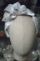 Han Xiaos hairband method embroidered nail beads satin three-dimensional large hair hoop proper main yarn super three-dimensional