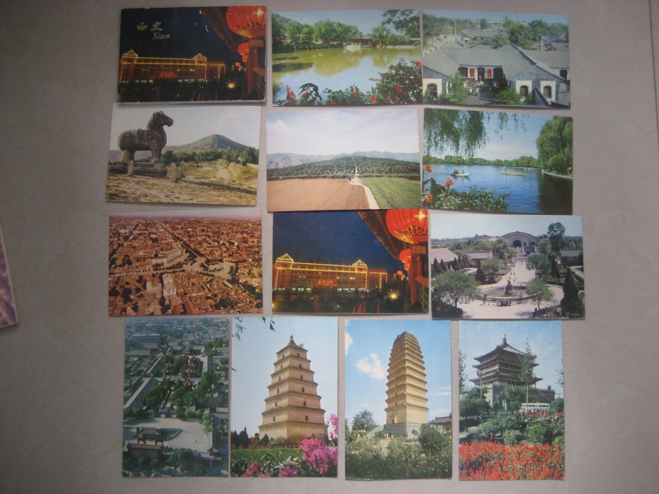 1970s China Tourism Edition Xi'an Postcard 12 Full wall Grand Yanta