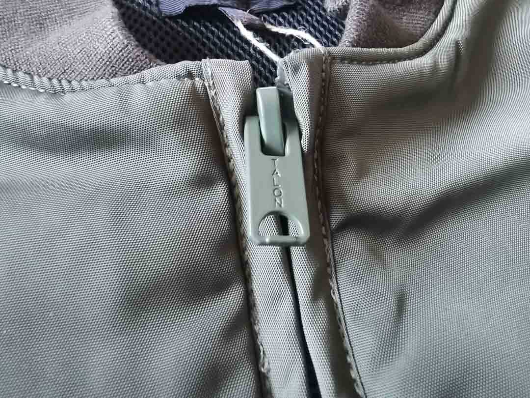 Yeezy season 3 куртка бомбардировка бомбардировщика машина грамм 其它（服饰） 