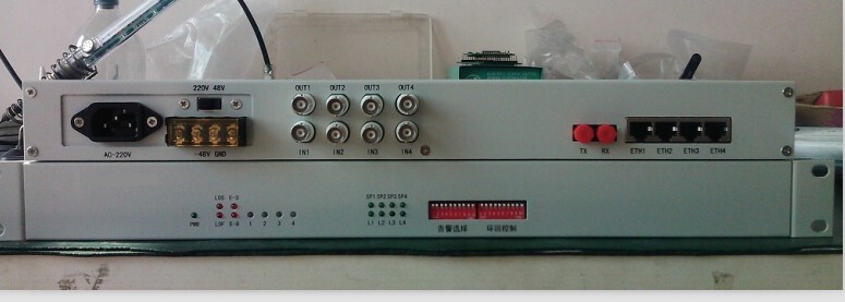 4E1 with 1 Ethernet Optical Transceiver, 4X2M + 1X2M Network Optical Transceiver, Coaxial Cable Optical Modem, Single Fiber Fc 4E1 with 1 Ethernet Optical Transceiver, 4X2M + 1X2M Network Optical Transceiver, Coaxial Cable Optical Modem, Single Fiber Fc