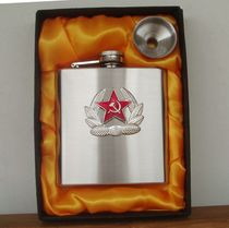 Snow Wolf Lake thickened 7 oz glossy red star 304 stainless steel wine bottle bar gift