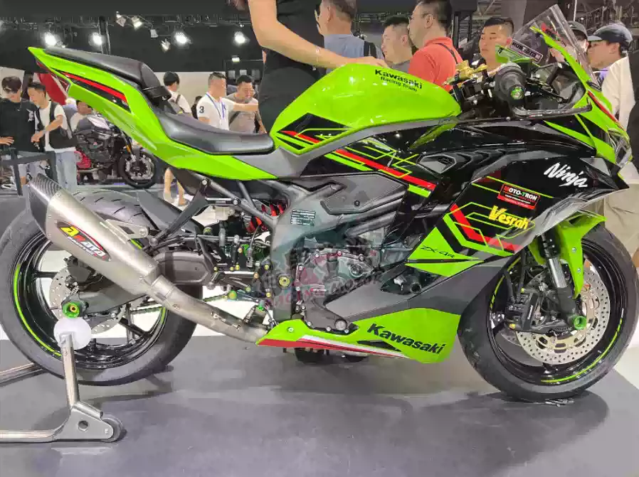 日本ARATA 適用川崎ZX4R RR 改裝全段直通鈦合金排氣管60MM
