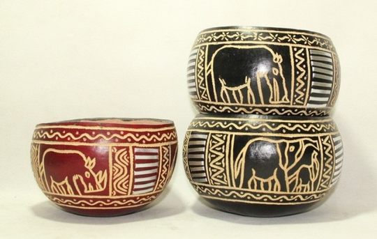 African Crafts Kenyan Gourd Carving Diameter 15-17 cm i.