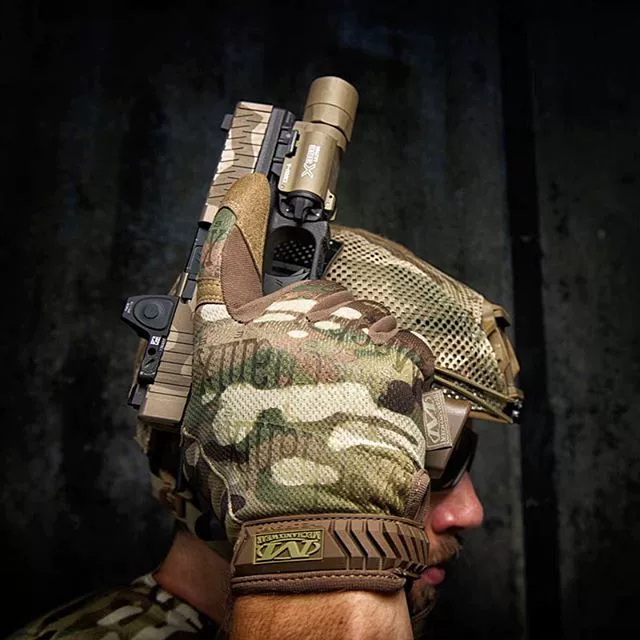 C4 Outdoor Mechanix American Technician MultiCam Cơ bản Ngụy trang Quân đội Găng tay chiến thuật Điểm - Găng tay