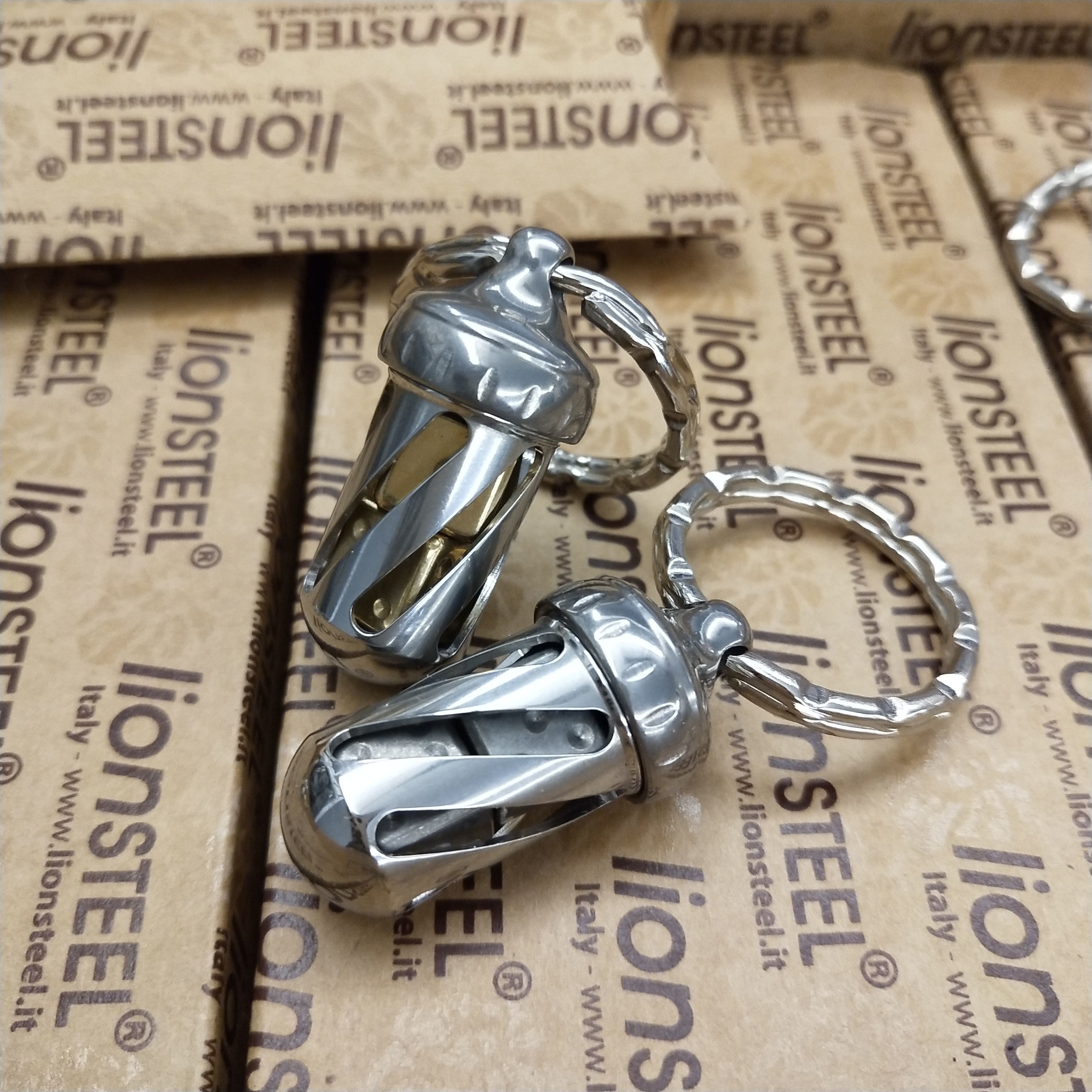 LionSteel Italian Steel Lion AcornDice AcornDice Aker Key Dice Key Dice Taulet