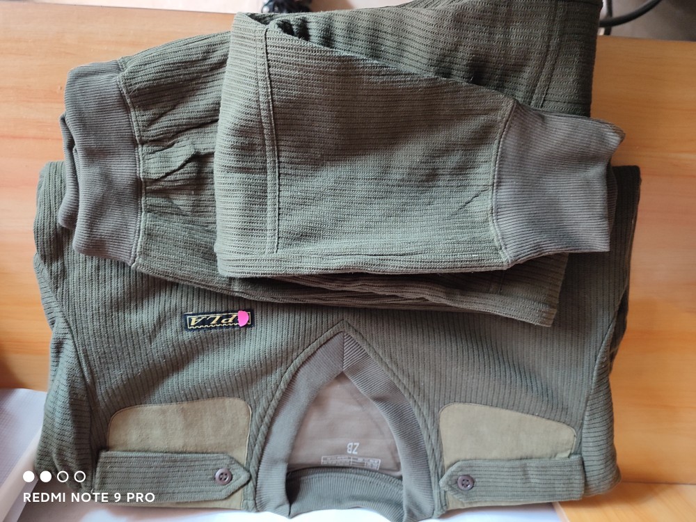 Warm fleece suits are comfortable to wear and durable to make up the difference in remote areas