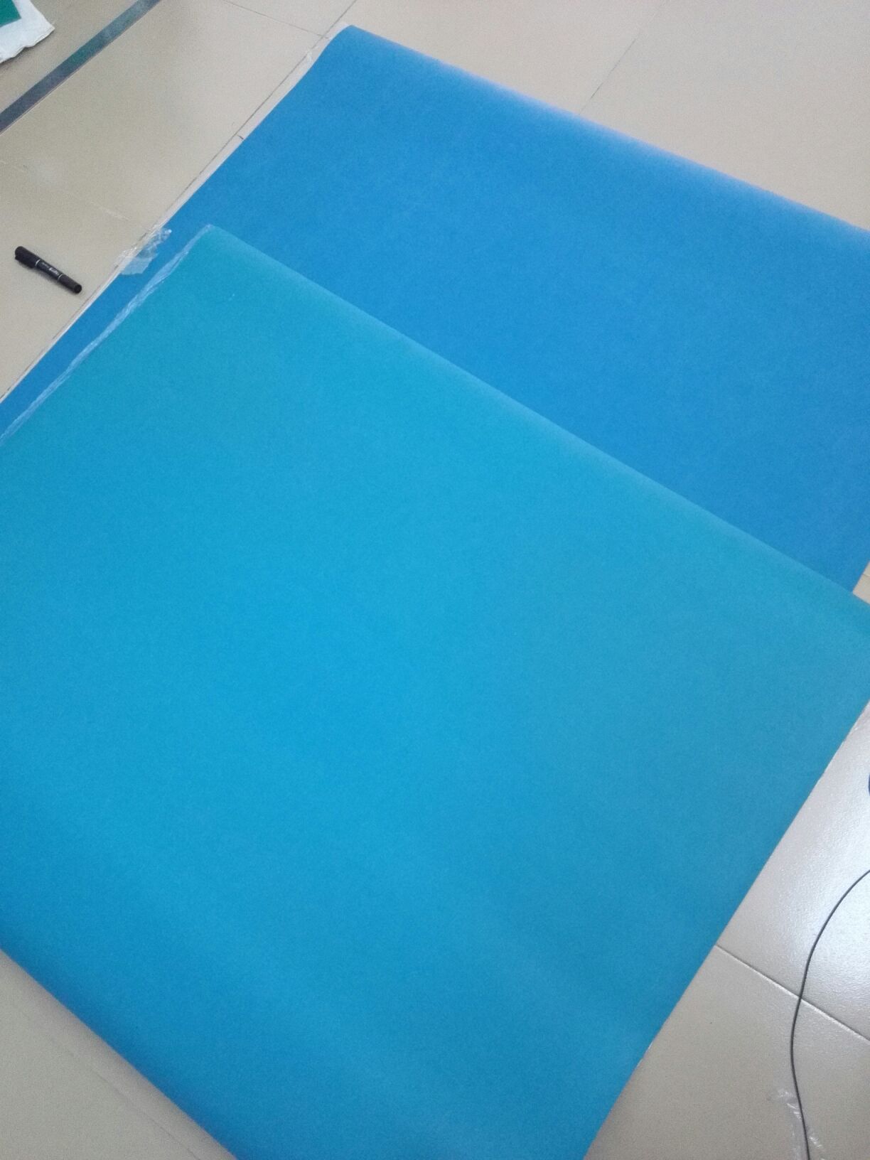 Anti - static station pad environmental protection blue tablecloth rubber plate wear resistant and anti - slip maintenance workstation 2 mm