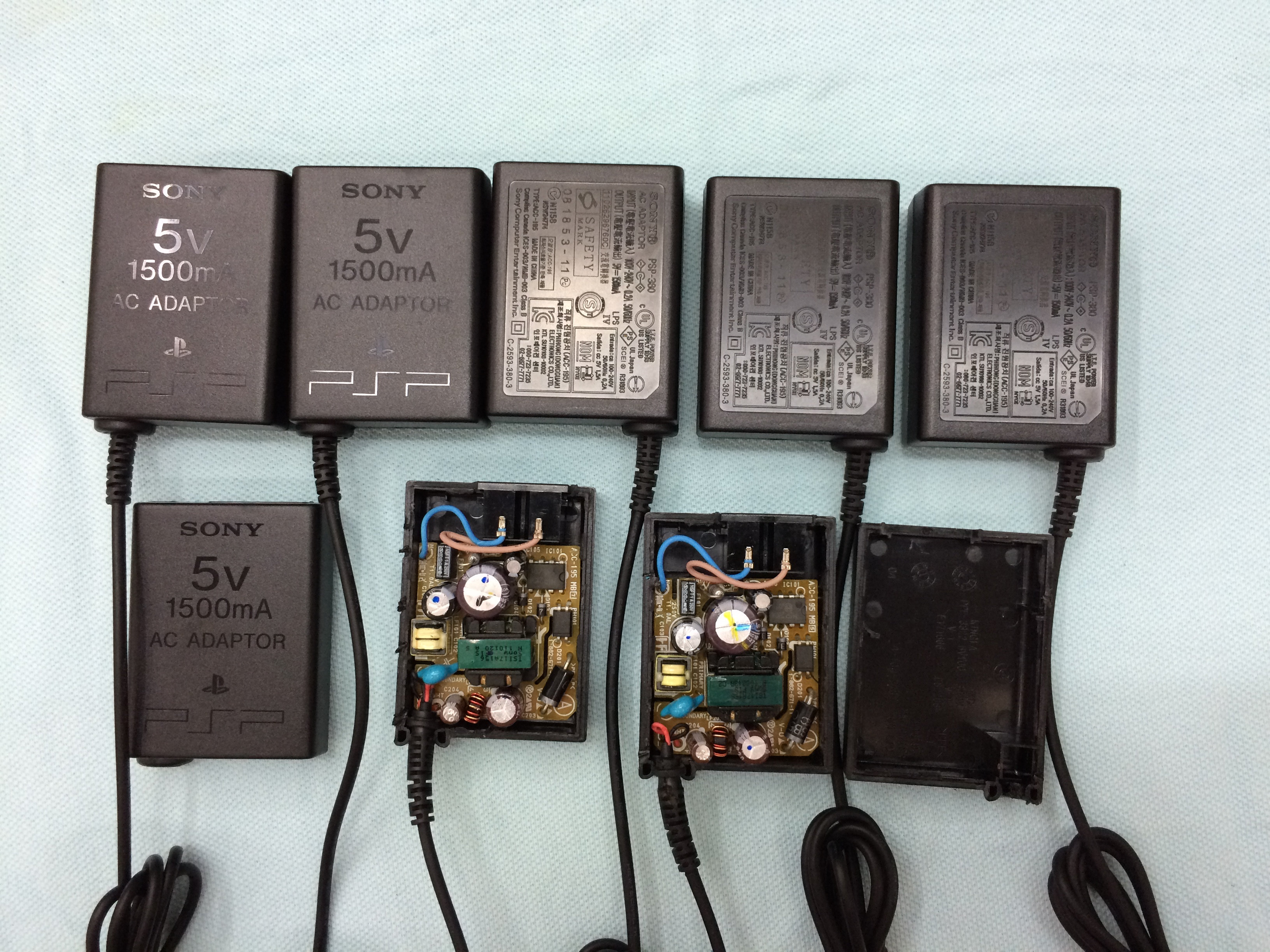 PSP3000 Brand New Original Charger PSP3000 Charger Send the power cord PSP charger original