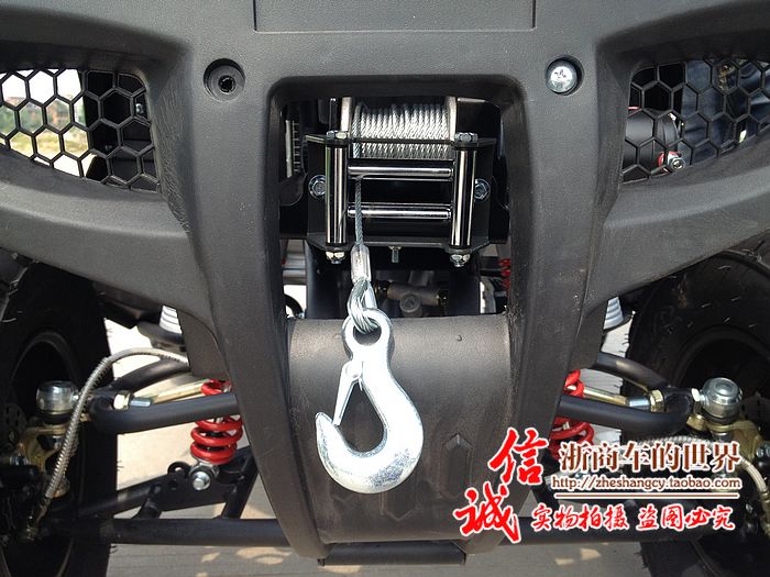 Lớn và nhỏ bull bãi biển trục ổ đĩa bốn bánh off-road xe máy Zongshen làm mát bằng nước điện sa mạc xe máy snowmobile