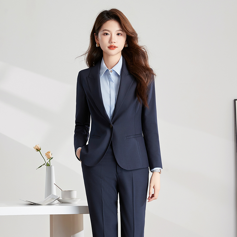 Navy Blue Women's Blazer for Commuting to Work, Slim Fit, Wrinkle-Resistant, Suitable for Bank, Teacher, Interview, and Professional Attire Navy Blue Women's Blazer for Commuting to Work, Slim Fit, Wrinkle-Resistant, Suitable for Bank, Teacher, Interview, and Professional Attire