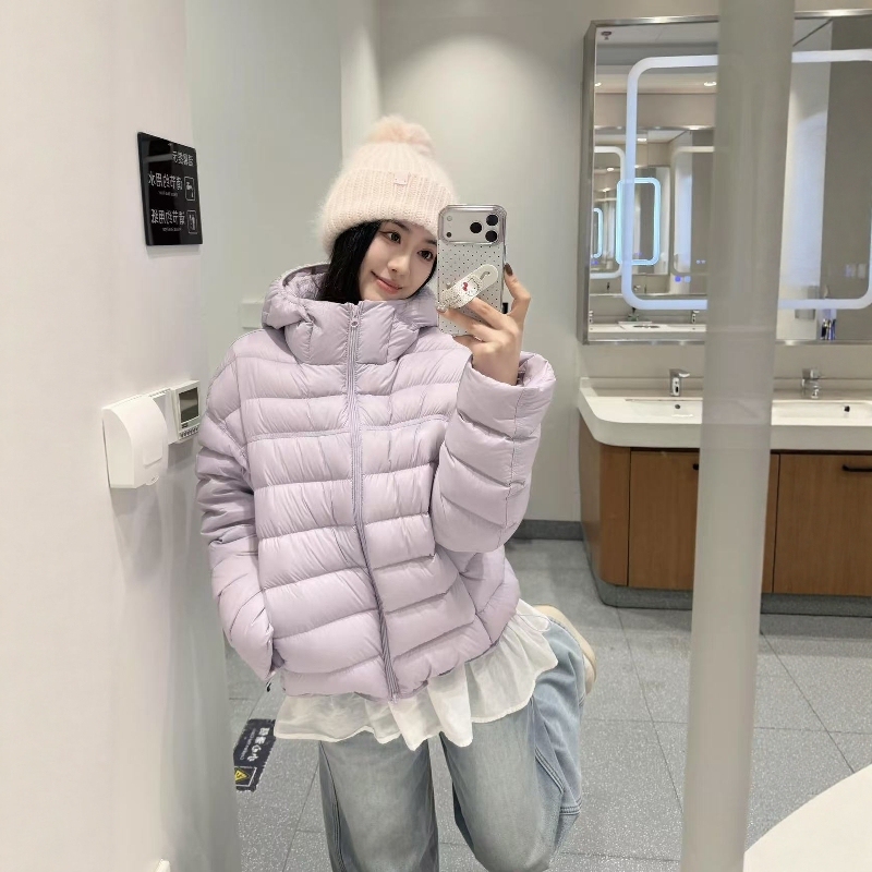Light Purple Ribbed down Jacket for Women, Short Style, 2026 Winter New Model, Hooded, Petite Size, White Duck Down, Warm Coat Light Purple Ribbed down Jacket for Women, Short Style, 2026 Winter New Model, Hooded, Petite Size, White Duck Down, Warm Coat