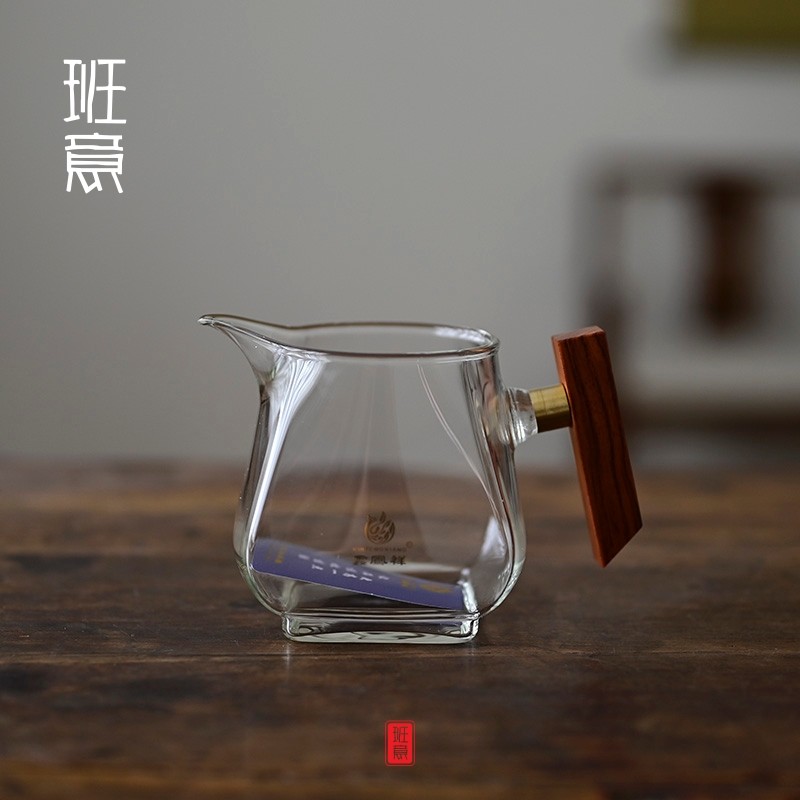 Glass Wood Handle Sub tea Artisan Quadrilateral Fair Cup heat Thickened Tea Haseigong Fu Tea Kit Component Tea Public Cup