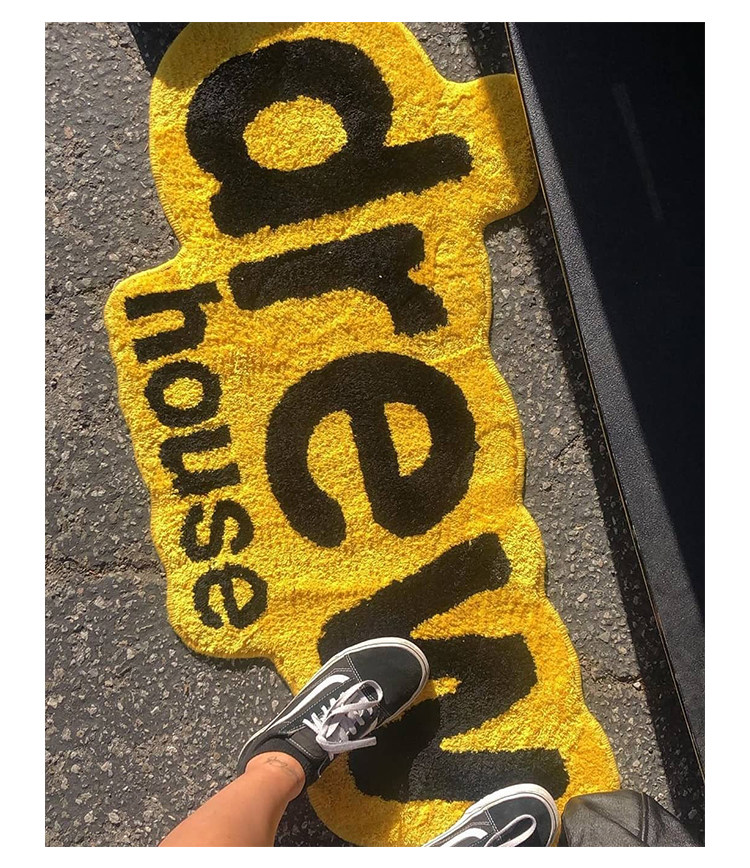 ковер 潮物woo drew house  logo rug 贾斯丁比伯快闪限定居家字母地毯