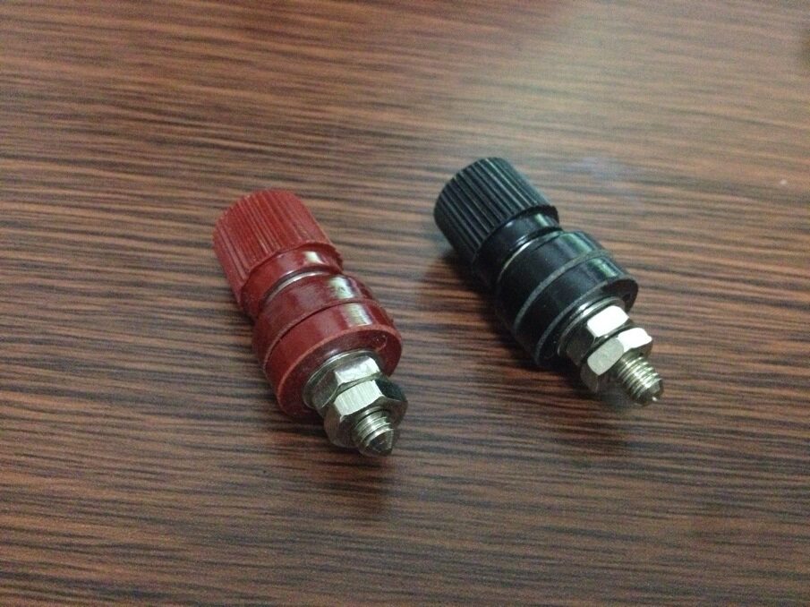 Factory direct copper terminal block 333A M6 screw high current red and black two colors single price