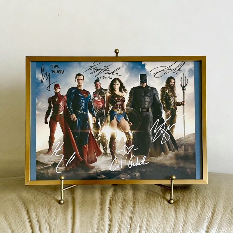 Justice League Ben Affleck Gal Gadot Henry Cavill Signed Photo with Frame