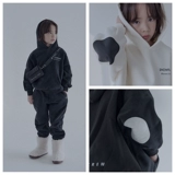 Самостоятельный стай 100-145 Корейский прилив мальчик RJ Двухцветное письмо, соединяющее внутреннюю флисовую свитер.