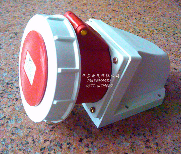 New STE Santai 16A32A 4P three-phase four-wire industrial surface mount European standard socket ST1142 1242 IP67