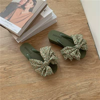 Зеленые туфли на высоком каблуке 5,5 см.