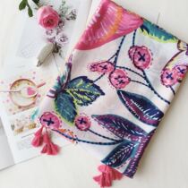 Small skating summer sunscreen silk scarves woman clear and sweet and colorful and colorful cotton linen cloves with double-purpose yarn towel beach towels