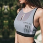 Runaway Loli Lưới Openwork Sports Bra Nữ mùa thu Vẻ đẹp thoáng khí Không có vòng tròn thép Yoga Yoga Đồ ​​lót bộ quần áo tập gym nữ