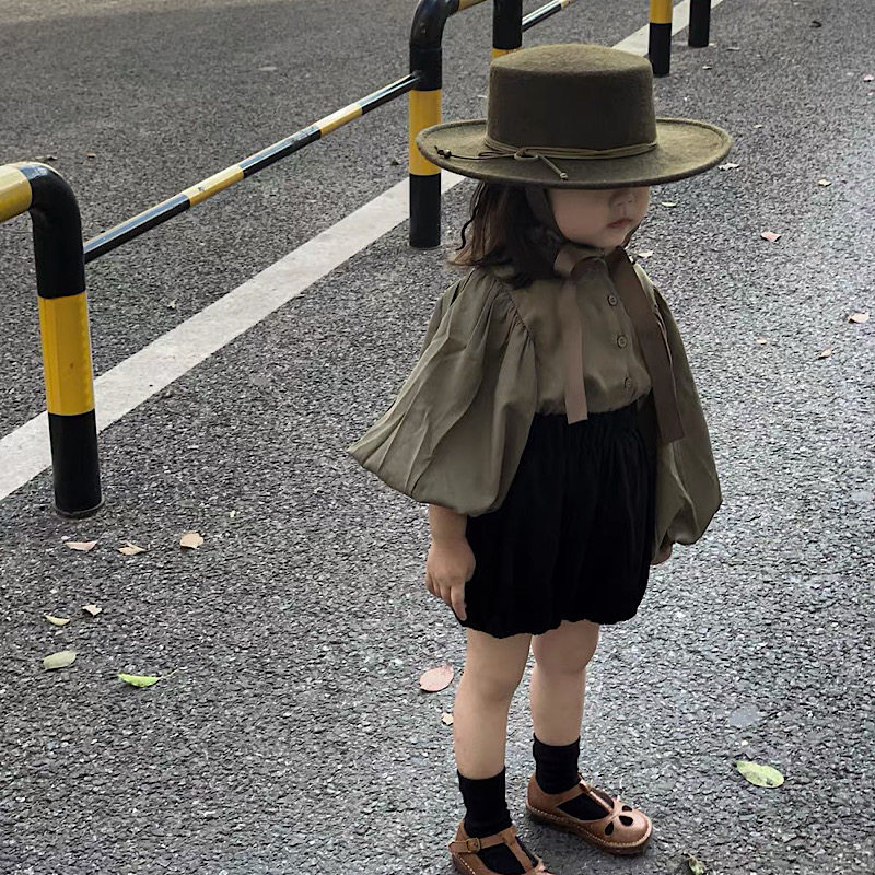 NANI Child Clothing 2022 Summer New Girl Retro Wind Mmes The Same Lantern Sleeve Standout Collar Shirt Shorts Suit