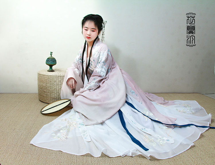 Hanfu rental (Zhilantine) greetings with endless summer and Song style long sweatshirt Shirting Pink Embroidered 1Y0188 embroidered 1Y0188