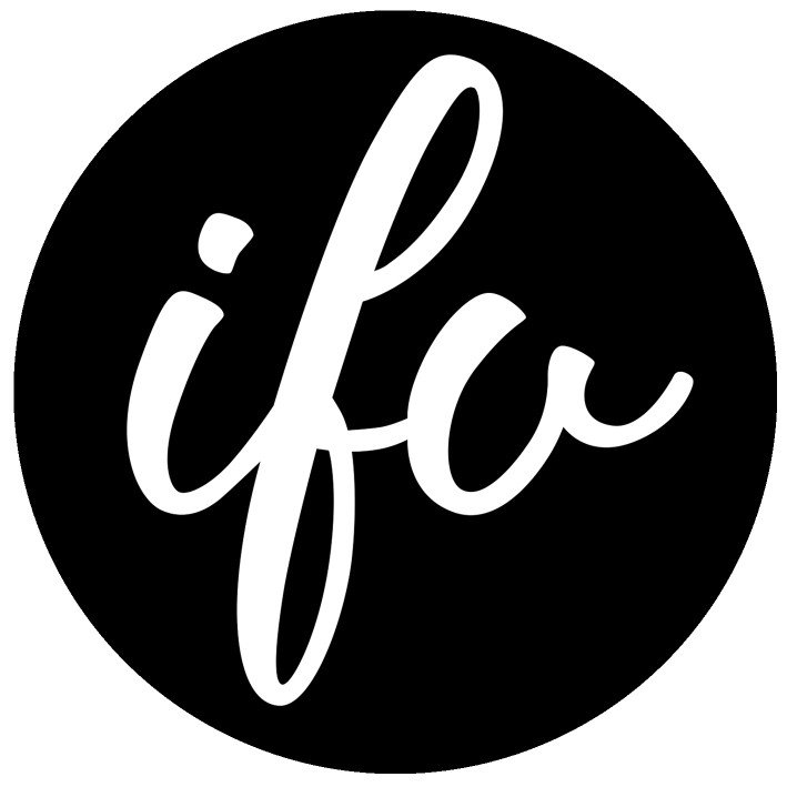 IFV伊芙唯舞服的LOGO