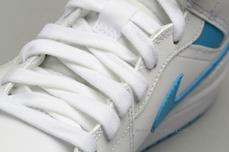 Bò dỗ Jordan 1 mid AJ1 North Carolina Blue Women’s White Blue Basketball Shoes BQ6472-114 - Giày bóng rổ