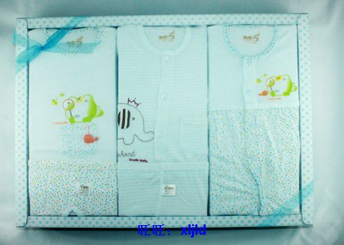 Coffret cadeau pour bébé - vêtements CRADLE BABY - Ref 1978462 Image 4