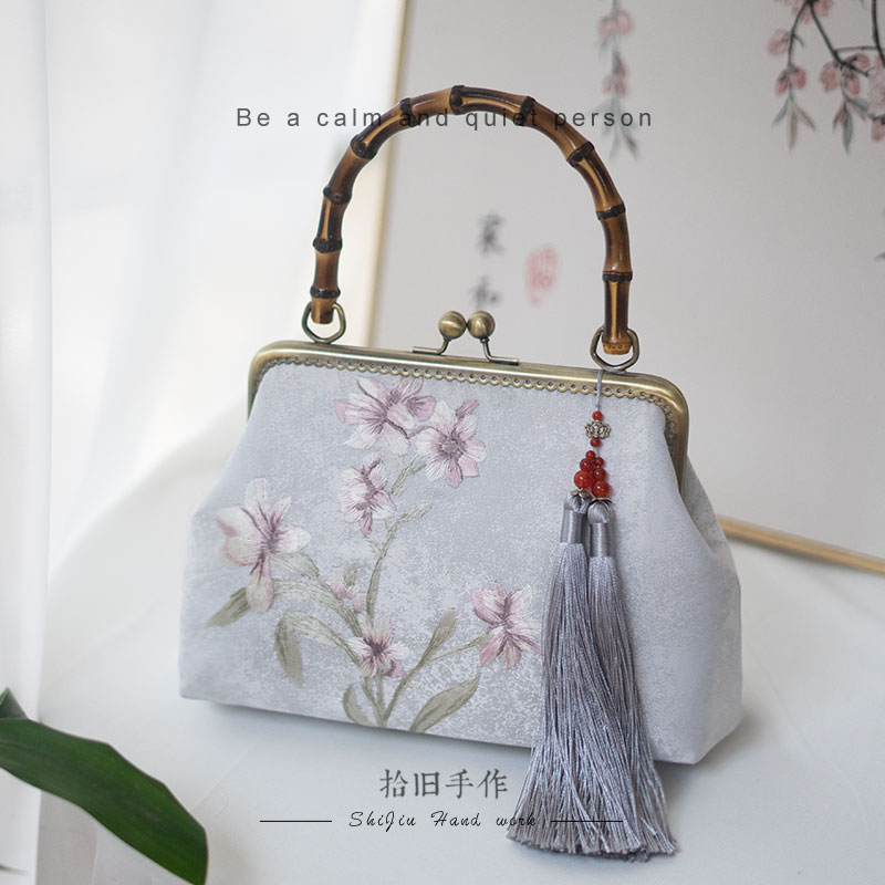  原創梅蘭竹手提包中國風優雅刺繡 中号深灰蓝紫藤花双面刺绣Product Thumbnail