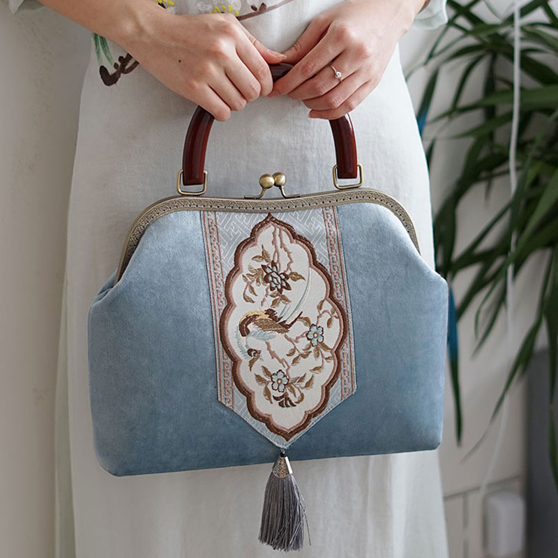 2022 new women's bag Chinese retro log handle velvet plain elegant Hand bag phoenix embroidered women's bag mother bag