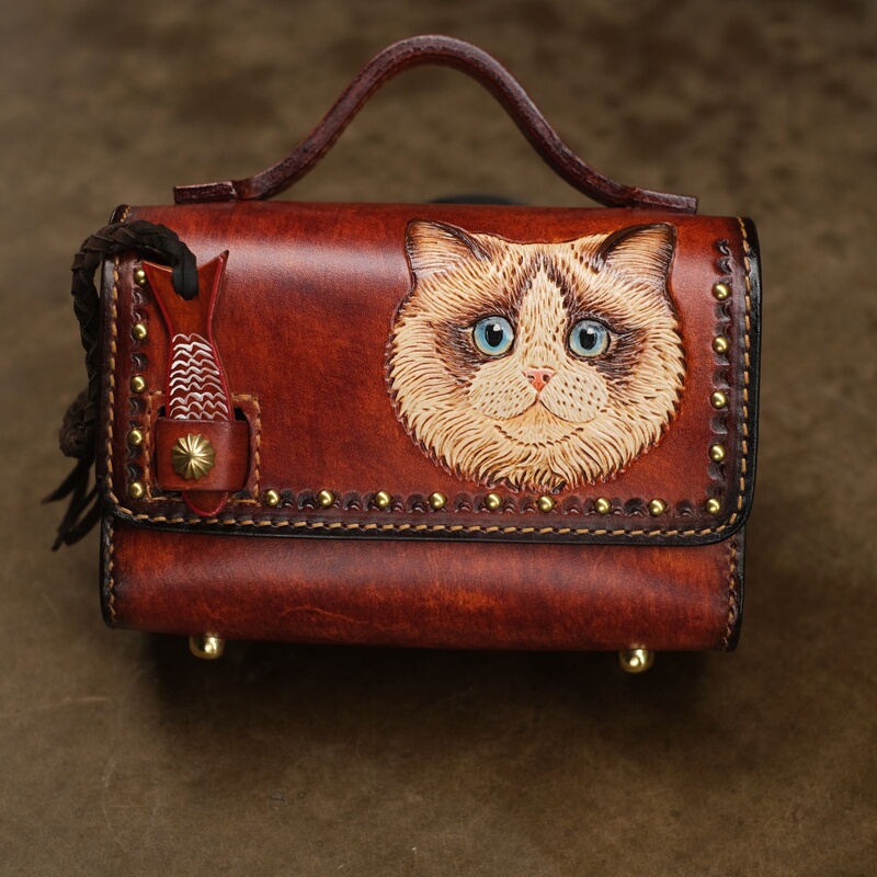 2026 Summer New Model Sword-Shaped Square Bag (Ragdoll Cat) Cute and Fashionable Leather Carved Genuine Leather Women's Bag
