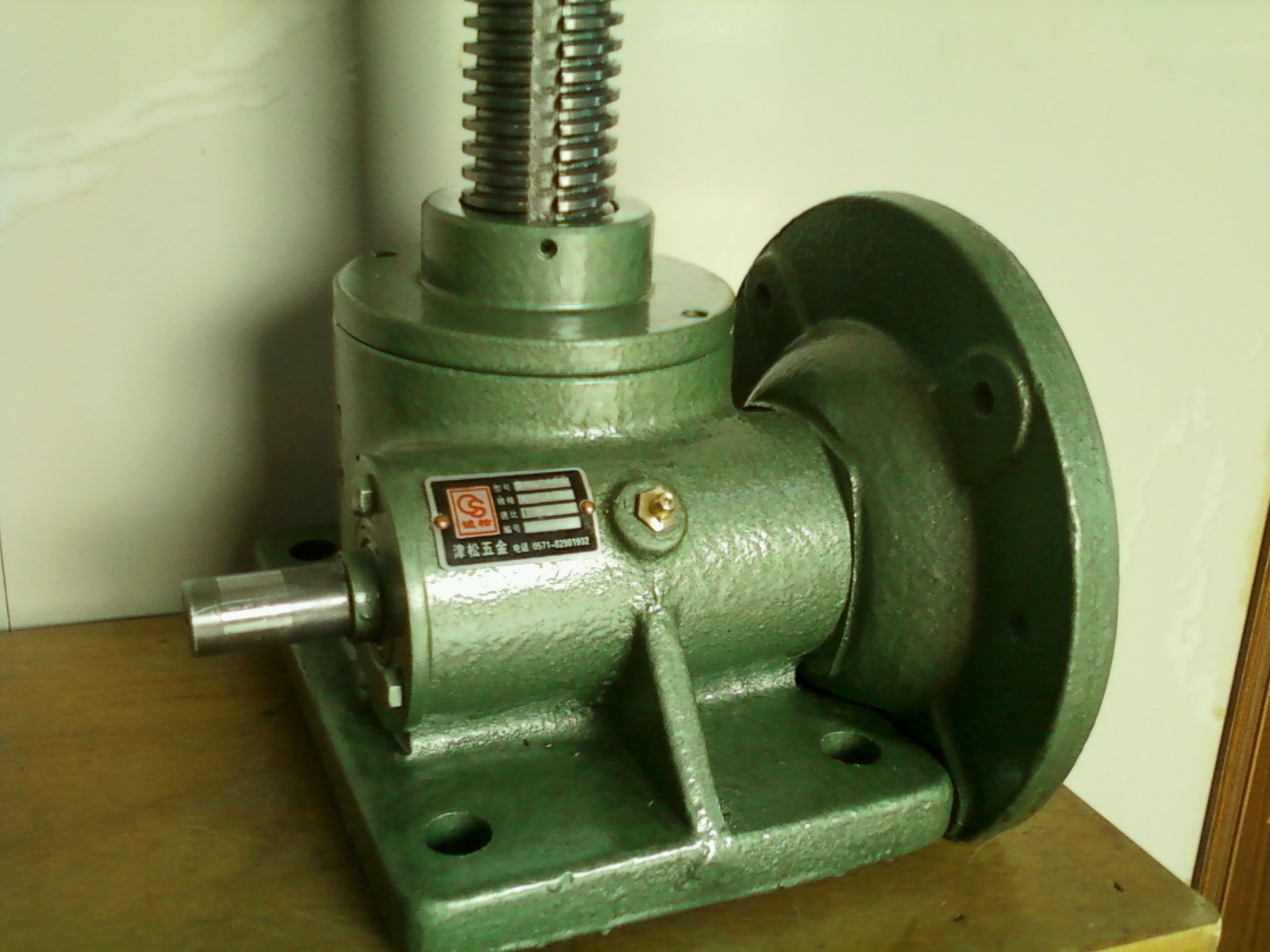 Copper turbine electric screw elevator three-phase single-phase motor is equipped with electric manual can be mixed