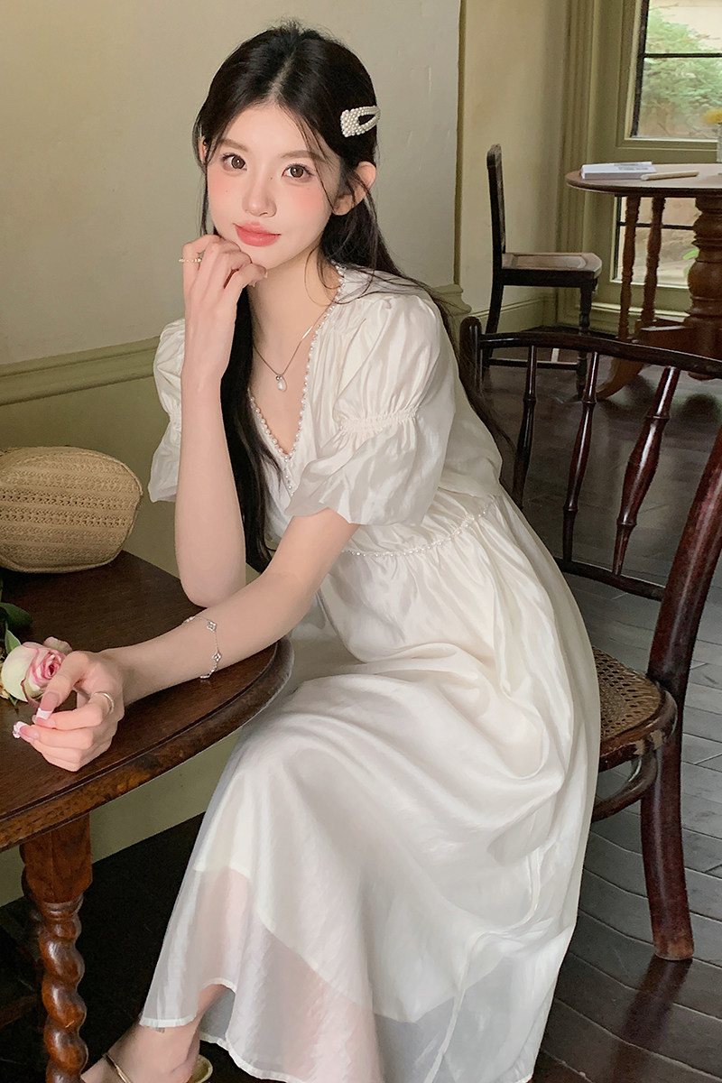 法式连衣裙女夏季2025年新款高级感收腰显瘦v领泡泡袖长裙,女装连衣裙,2C218