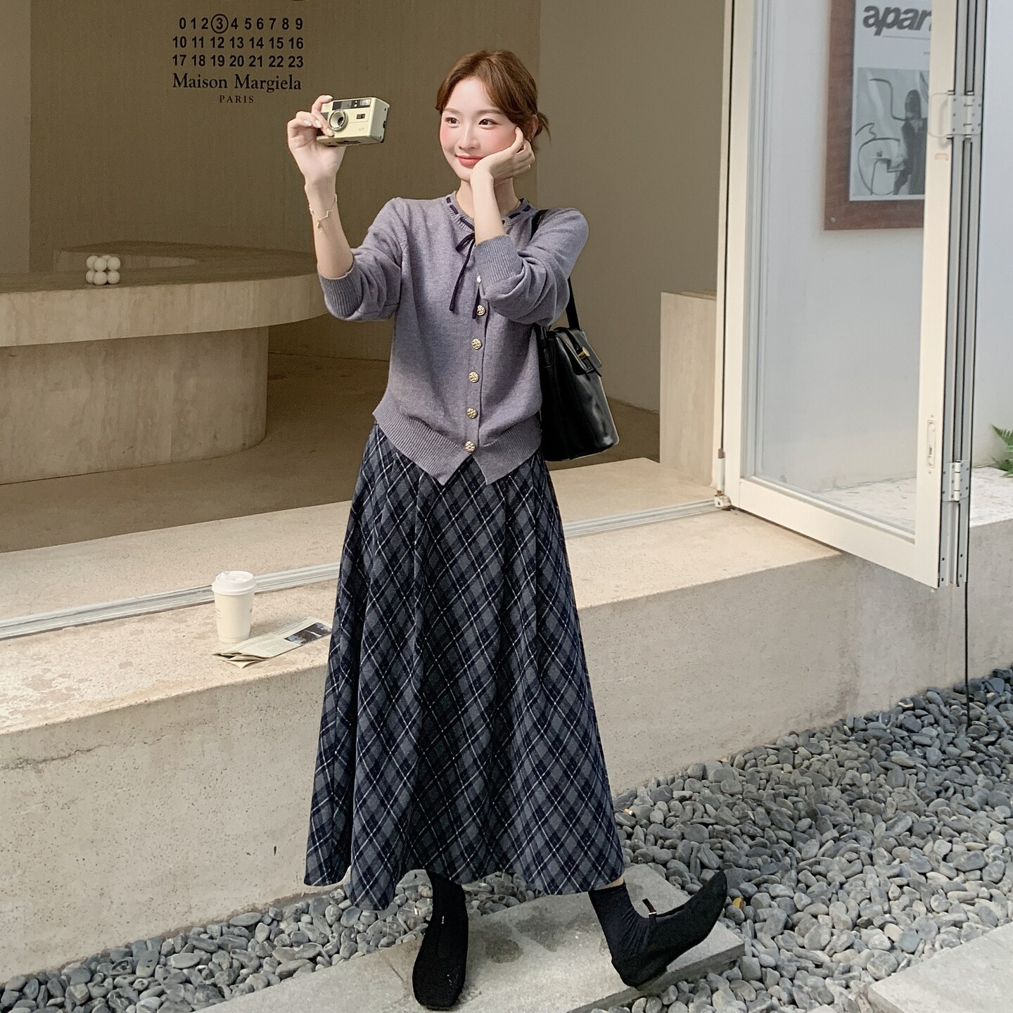 设计感针织衫格纹半身裙套装女秋冬巨好看大方得体俏皮活泼两件套图片