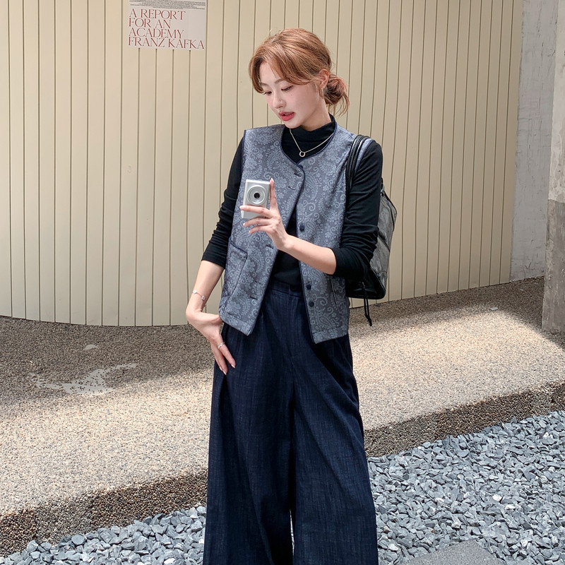 韩版复古扣花马甲阔腿裤两件套女2025春秋季新款显瘦通勤气质套装图片
