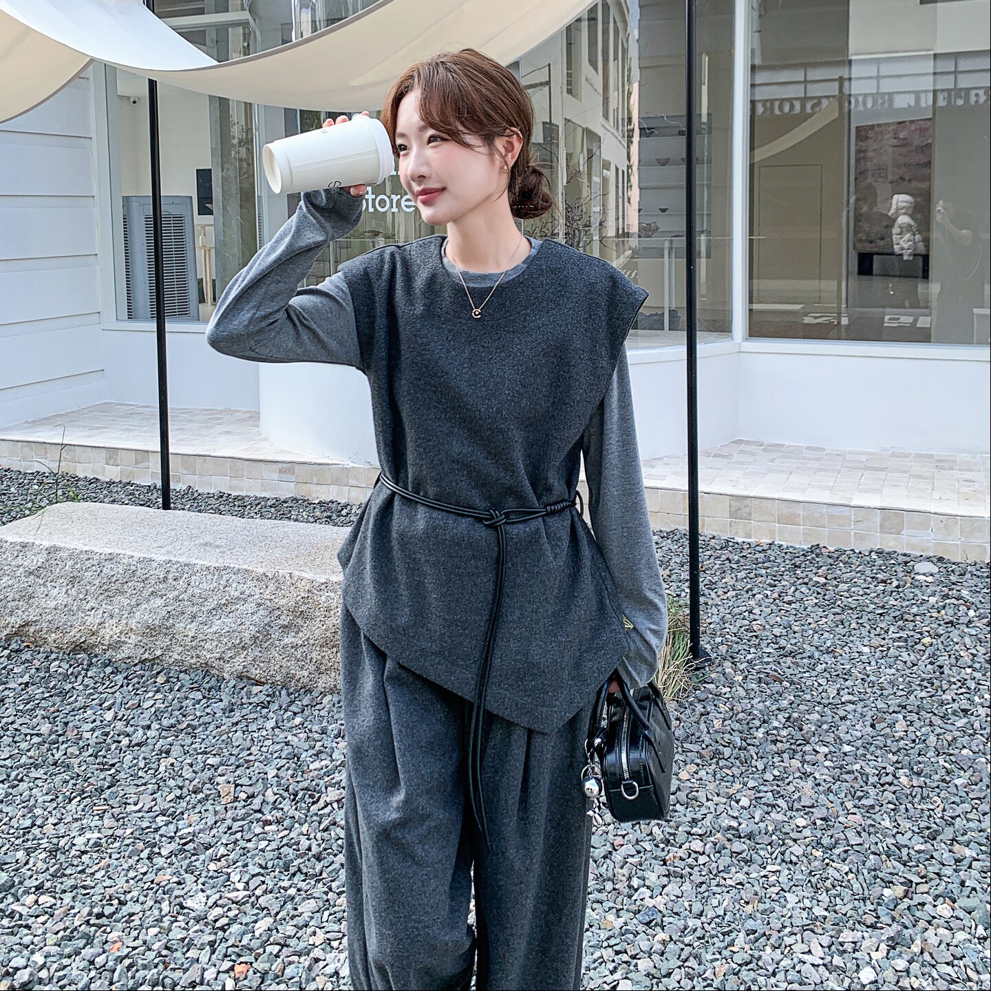 灰色韩系内搭马甲套装2025秋季休闲通勤高腰宽松阔腿裤淡人三件套图片