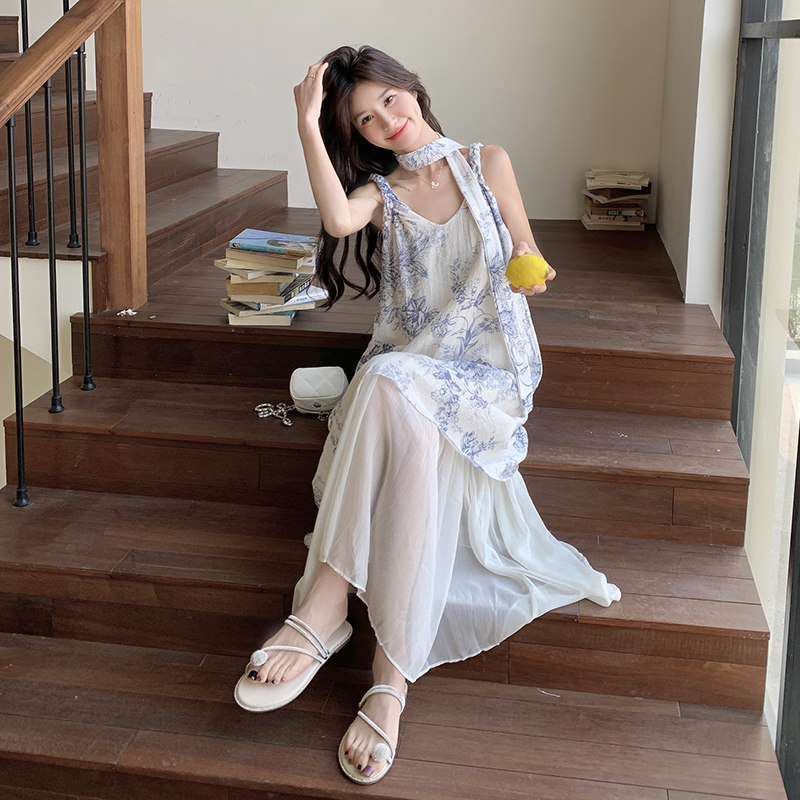 水墨画印花连衣裙女夏2025新款不规则设计飘带温柔风度假背心裙,女装连衣裙,2C109