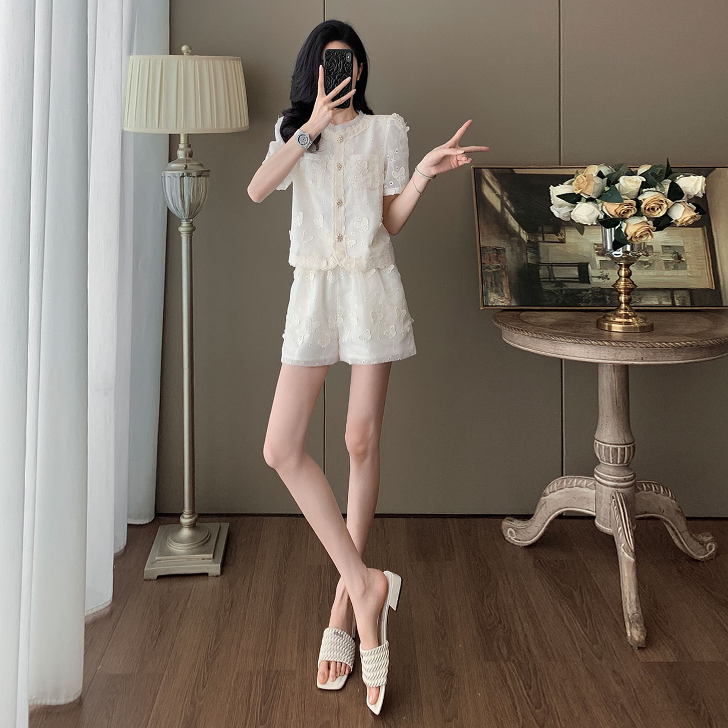 小香风时尚气质减龄套装女夏洋气显瘦圆领提花刺绣上衣短裤两件套,女装套装/套裙,2C310