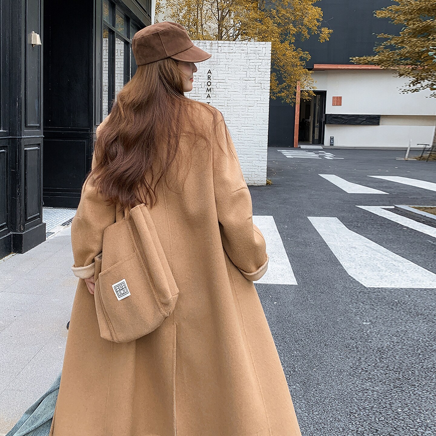 驼色麂皮绒风衣外套女秋季2025新款高级感慵懒风御姐范百搭大衣,女装毛呢外套,2D008