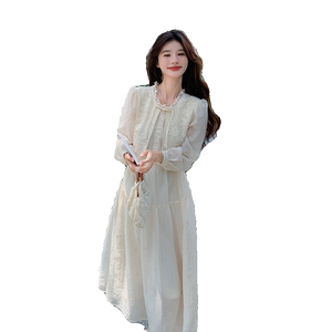 新中式盘扣刺绣假两件连衣裙女2025春夏新款国风收腰显瘦绝美长裙图片