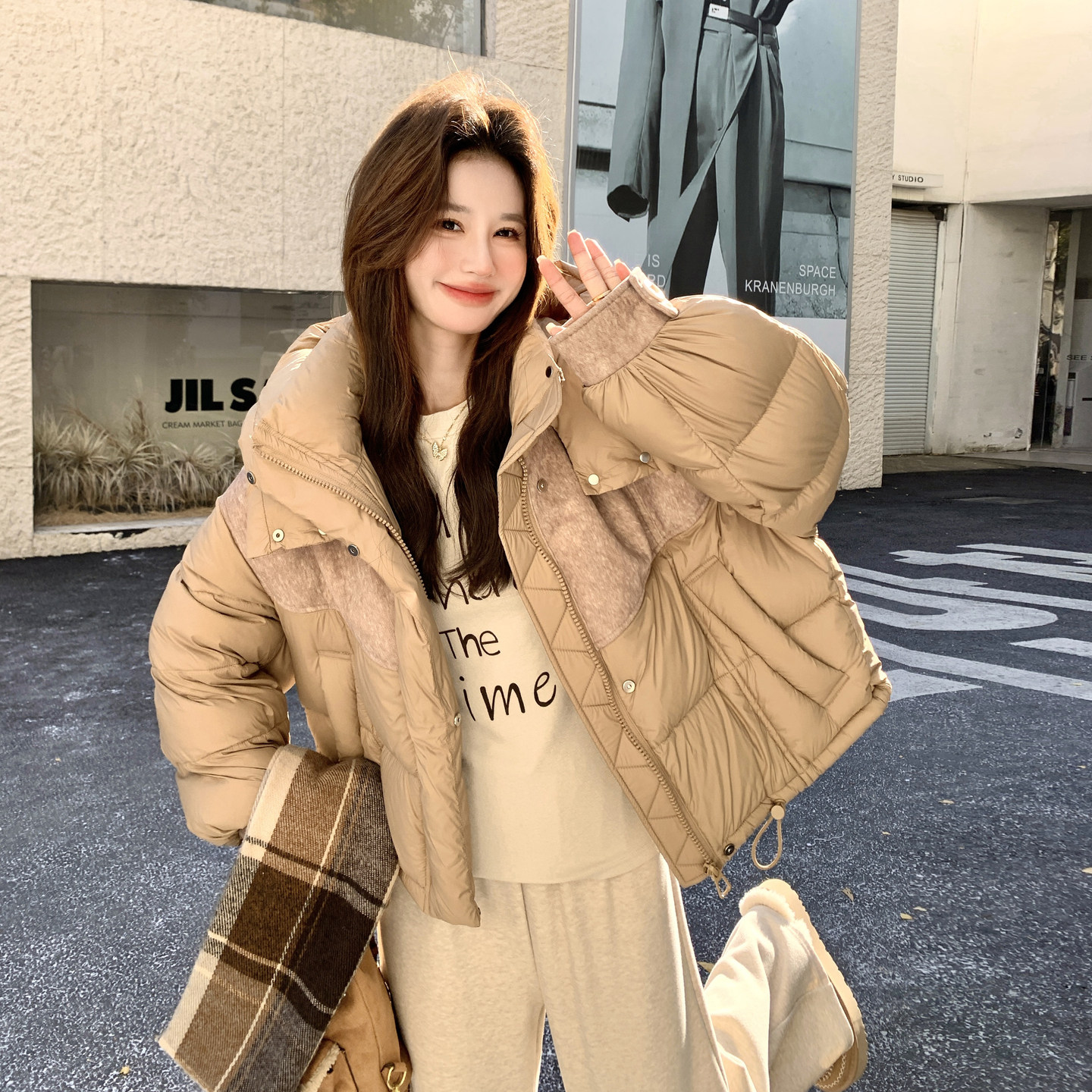 设计感拼接短款连帽羽绒服女冬小个子保暖泡芙加厚面包服宽松外套图片