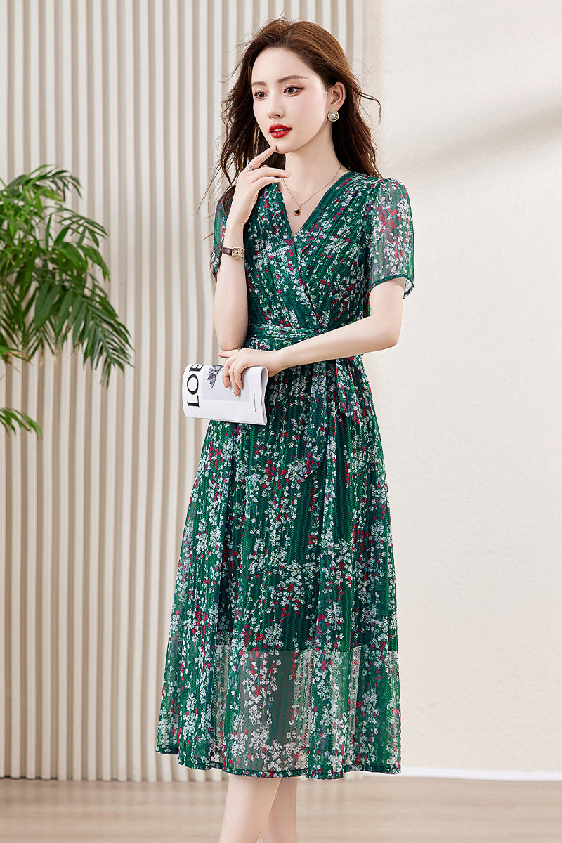 【新品】吾爱衣2418款碎花连衣裙女韩版系带收腰中长裙子,女装连衣裙,吾爱衣