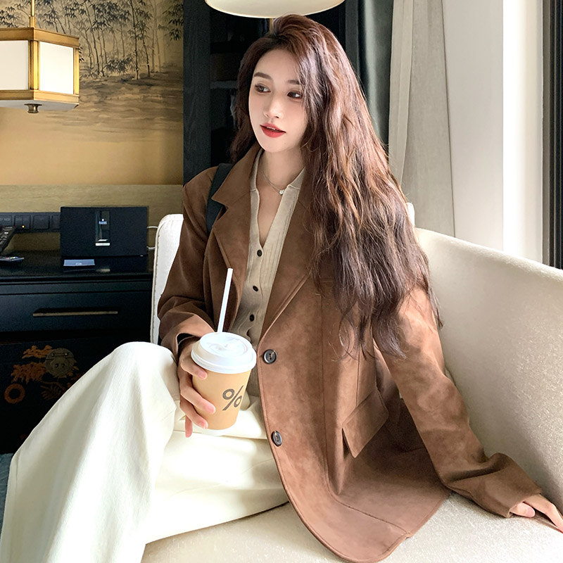 【现货】2025秋装外套女植绒皮衣棕色高级感休闲宽松显瘦西服上衣图片
