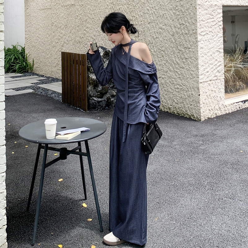 气质飘带露肩上衣休闲裤套装女秋2026新款大方得体流行超火两件套,女装套装/套裙,2C159